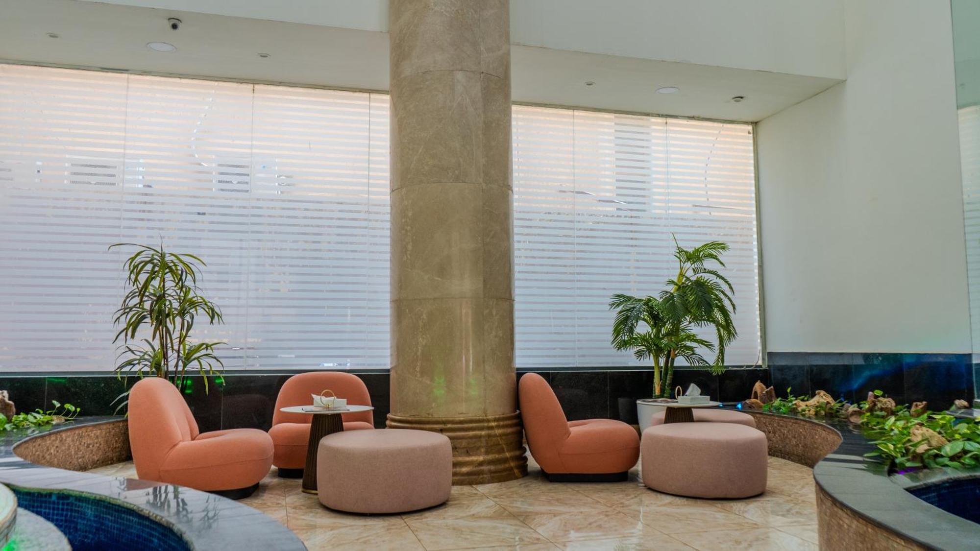 Warwick Al Dabab Riad Exterior foto