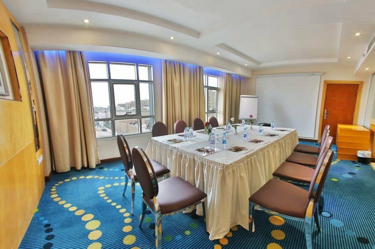Warwick Al Dabab Riad Exterior foto